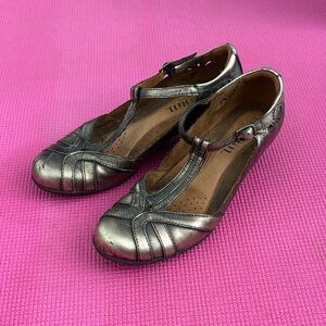 Cobb Hill by New Balance Metallic Flats